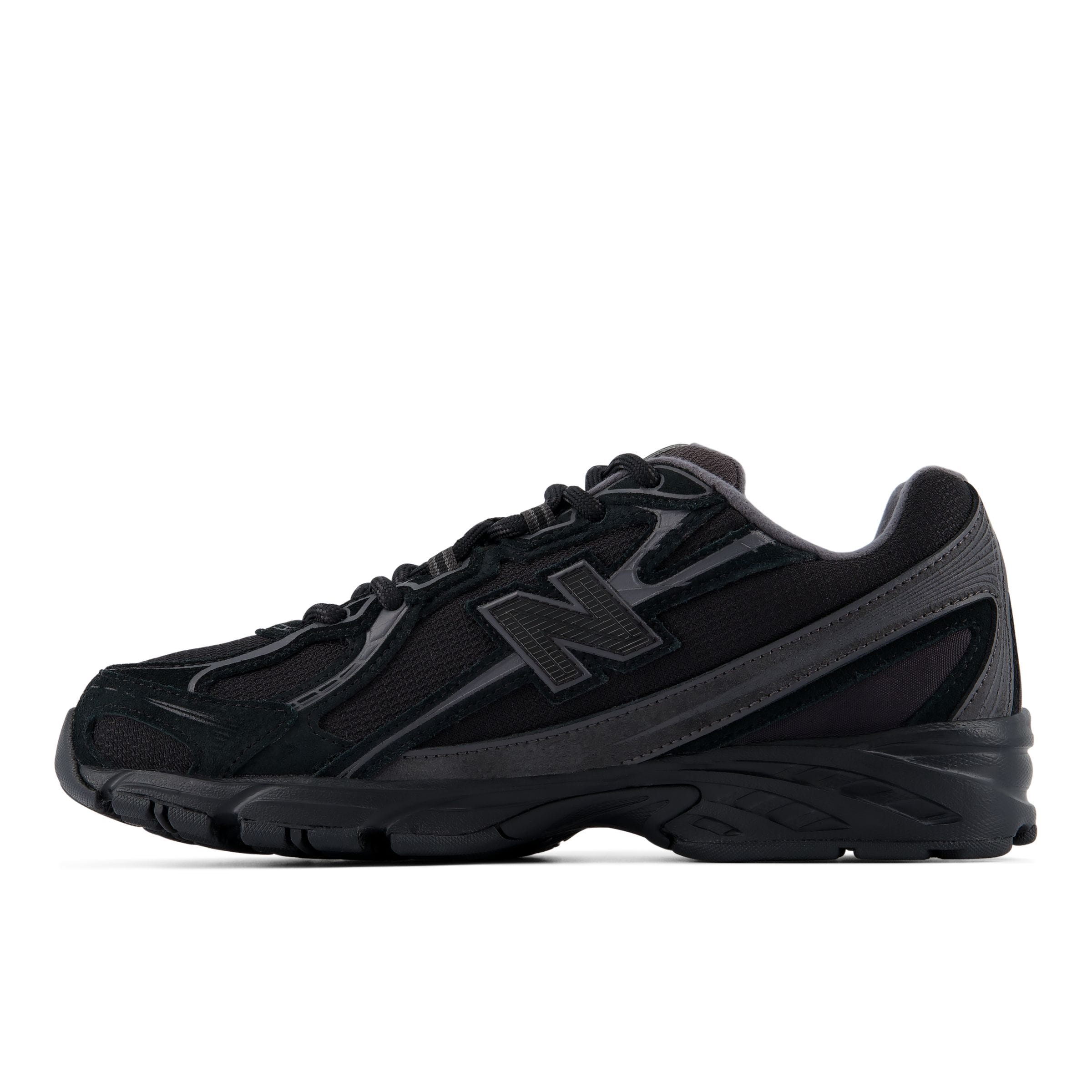 new balance Sneaker '740' in Schwarz