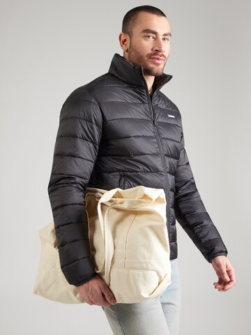 Veste mi-saison 'JWHLOGAN' JACK & JONES en noir : devant