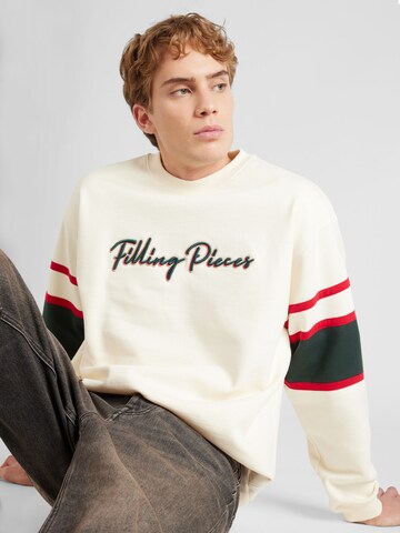 Filling Pieces Sweatshirt in White