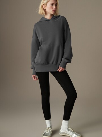 Next - Sudadera en gris
