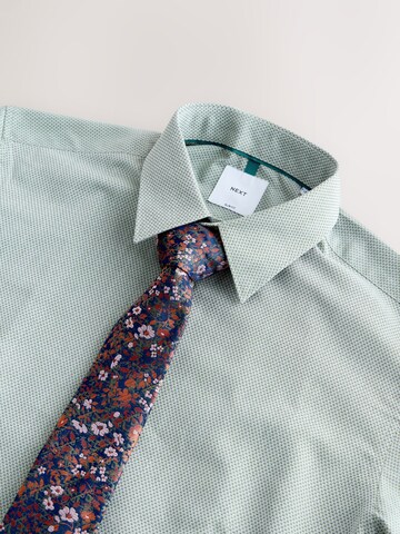 Next Slim Fit Hemd und Krawatte in Grün