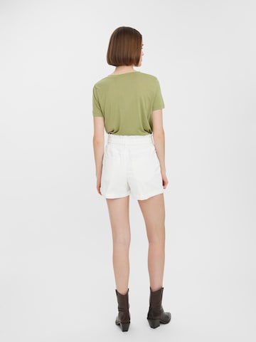 VERO MODA Regular Shorts 'Tamira' in Weiß