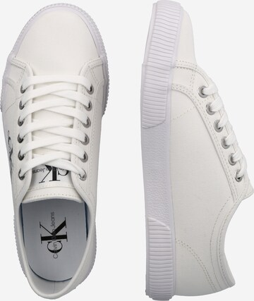 Baskets basses Calvin Klein Jeans en blanc