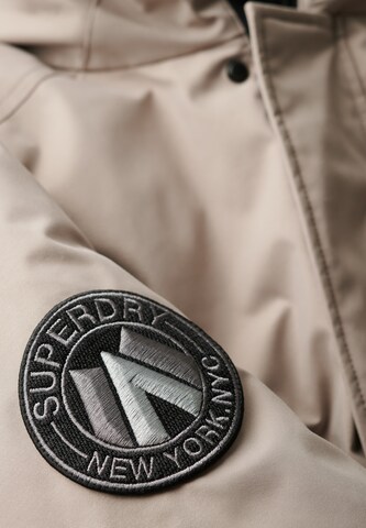 Superdry Tussenjas in Beige