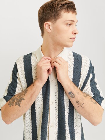 Fit confort Chemise 'JORTyler' JACK & JONES en blanc