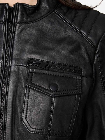 Tazzio - Chaqueta de entretiempo 'F524' en negro