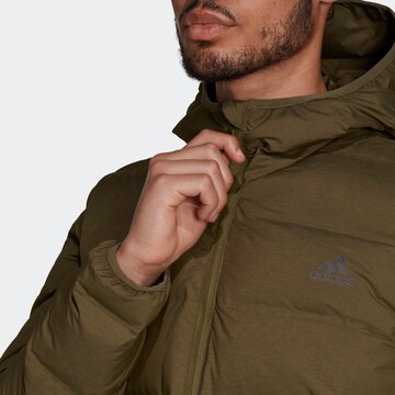 ADIDAS SPORTSWEAR Jacke 'Helionic' in Grün