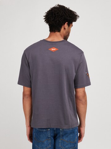 LYCATI exclusive for ABOUT YOU Shirt 'Light Astronaut' in Grey: back