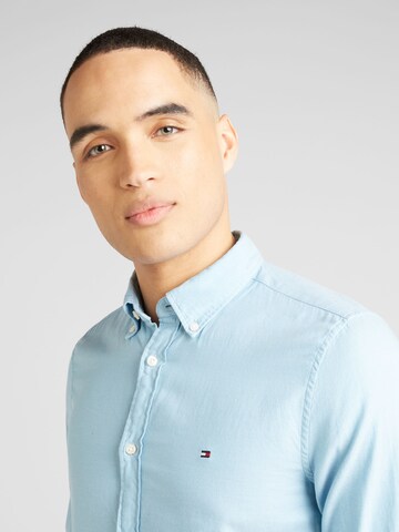 TOMMY HILFIGER - Slim Fit Camisa 'Flex' em azul