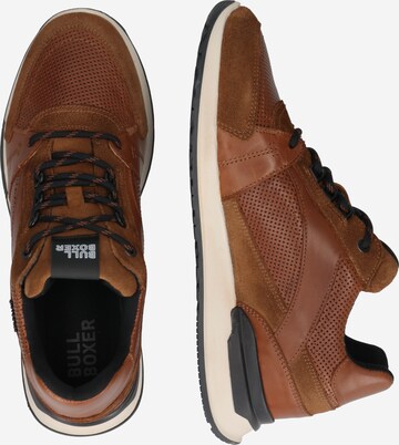 BULLBOXER Sneaker in Braun