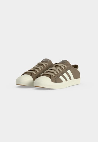 Baskets basses 'NISI' ADIDAS ORIGINALS en marron