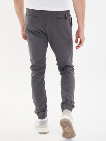 Tapered Pantaloni 'Croft' di Threadbare in grigio