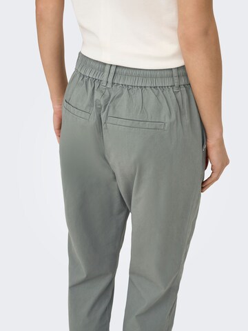 Coupe slim Pantalon à pince 'ONLPoptrash-Biana' ONLY en vert