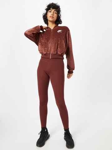 Skinny Pantalon de sport 'One Luxe' NIKE en marron