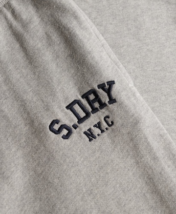 évasé Pantalon Superdry en gris