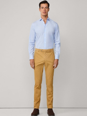 Hackett London Slimfit Pantalon 'Kensington' in Geel