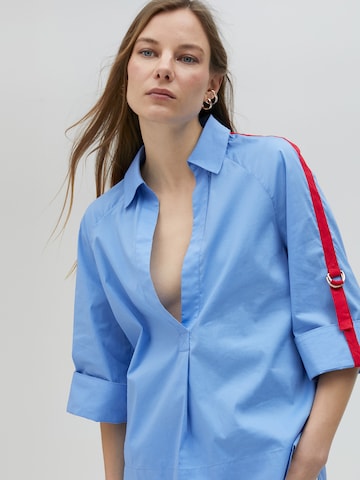 Chemisier Lola Casademunt en bleu : devant
