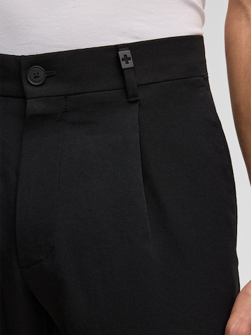 Regular Pantalon à pince 'Louis' STRELLSON en noir