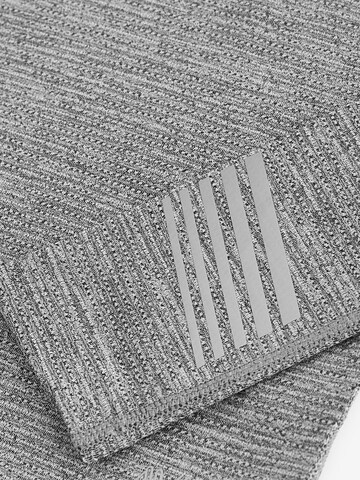 Next Baselayer in Grau