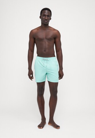 BILLABONG Badeshorts 'All Day' in Grün