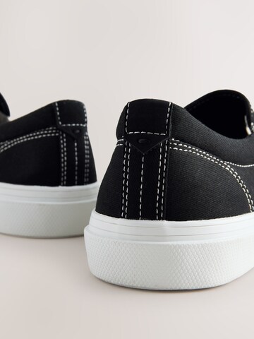 Next Спортни обувки Slip On в черно