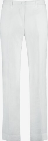 GERRY WEBER Pleated Pants in White: front