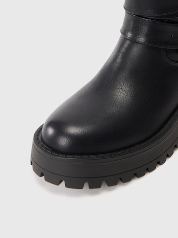 Raid Kozačky 'Marnie' – černá