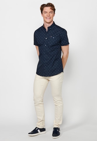 KOROSHI - Ajuste regular Camisa en azul