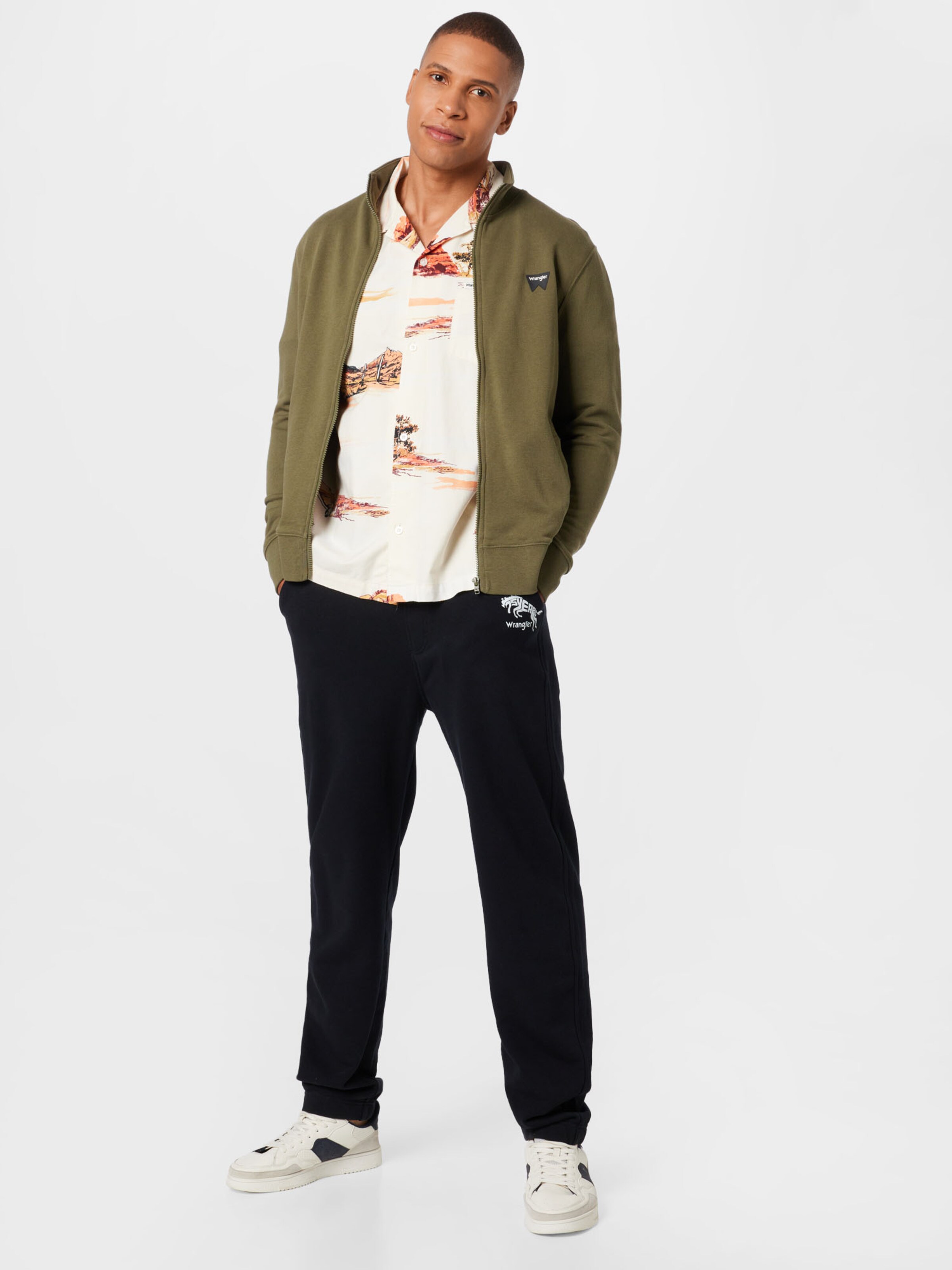 Männer Sweat WRANGLER Sweatjacke in Oliv - QX07080 Männer Sweat WRANGLER Sweatjacke in Oliv - QX07080