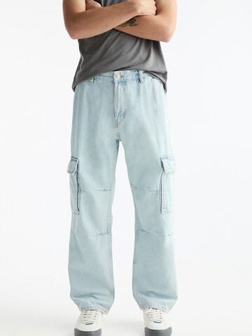 Loosefit Jeans cargo Pull&Bear en bleu : devant