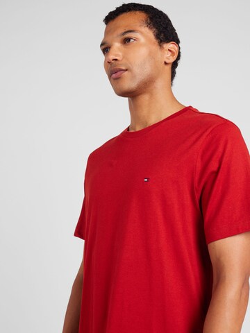 T-Shirt 'Essential' TOMMY HILFIGER en rouge