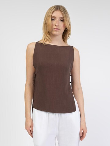 BROKE + SCHÖN Top 'Top zum Binden aus Leinen-Mix' in Brown: front