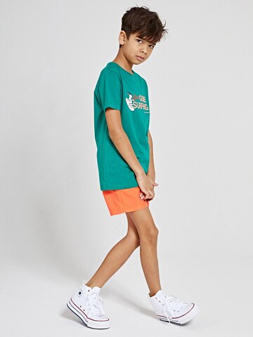 Tricou 'Snoopy Gone Surfing' de la Shiwi pe verde