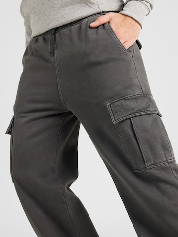 regular Pantaloni cargo di WEEKDAY in grigio