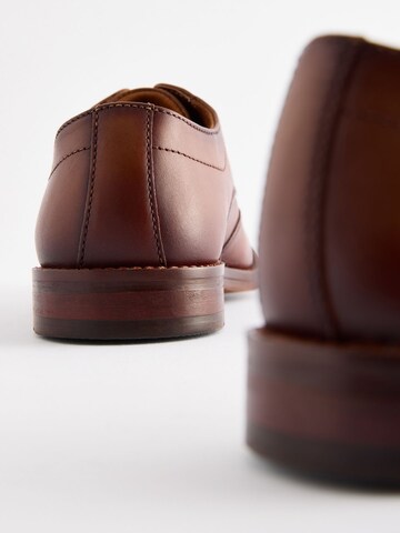 Next - Zapatos bajos en marrón