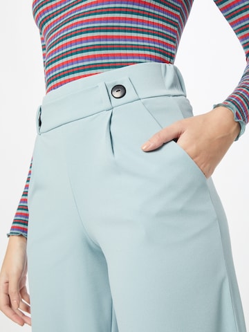 Wide leg Pantaloni cutați 'GEGGO' de la JDY pe albastru