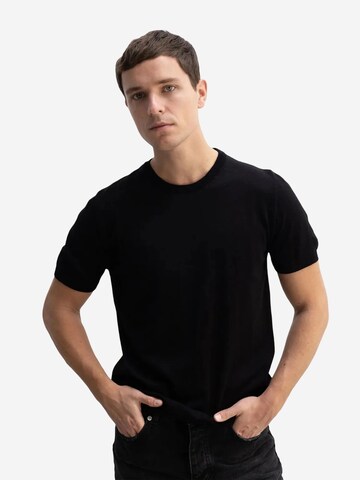 Giesto Shirt in Black: front