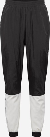 Starter Black Label Tapered Broek in Zwart: voorkant