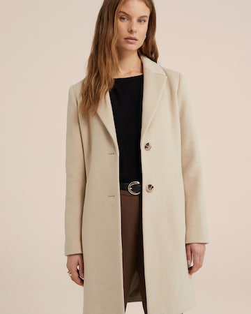 WE Fashion Between-Seasons Coat in Beige: front