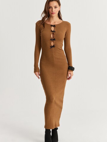 Cool & Sexy Šaty – béžová: přední strana