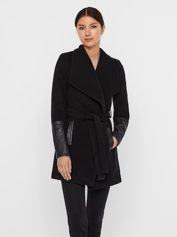 VERO MODA - Chaqueta de entretiempo en negro: frente