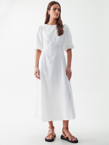 Robe 'ARYA' Calli en blanc