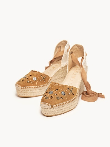 Sandalo 'Alpargata Cuña 8 cm' di Alhamas in beige