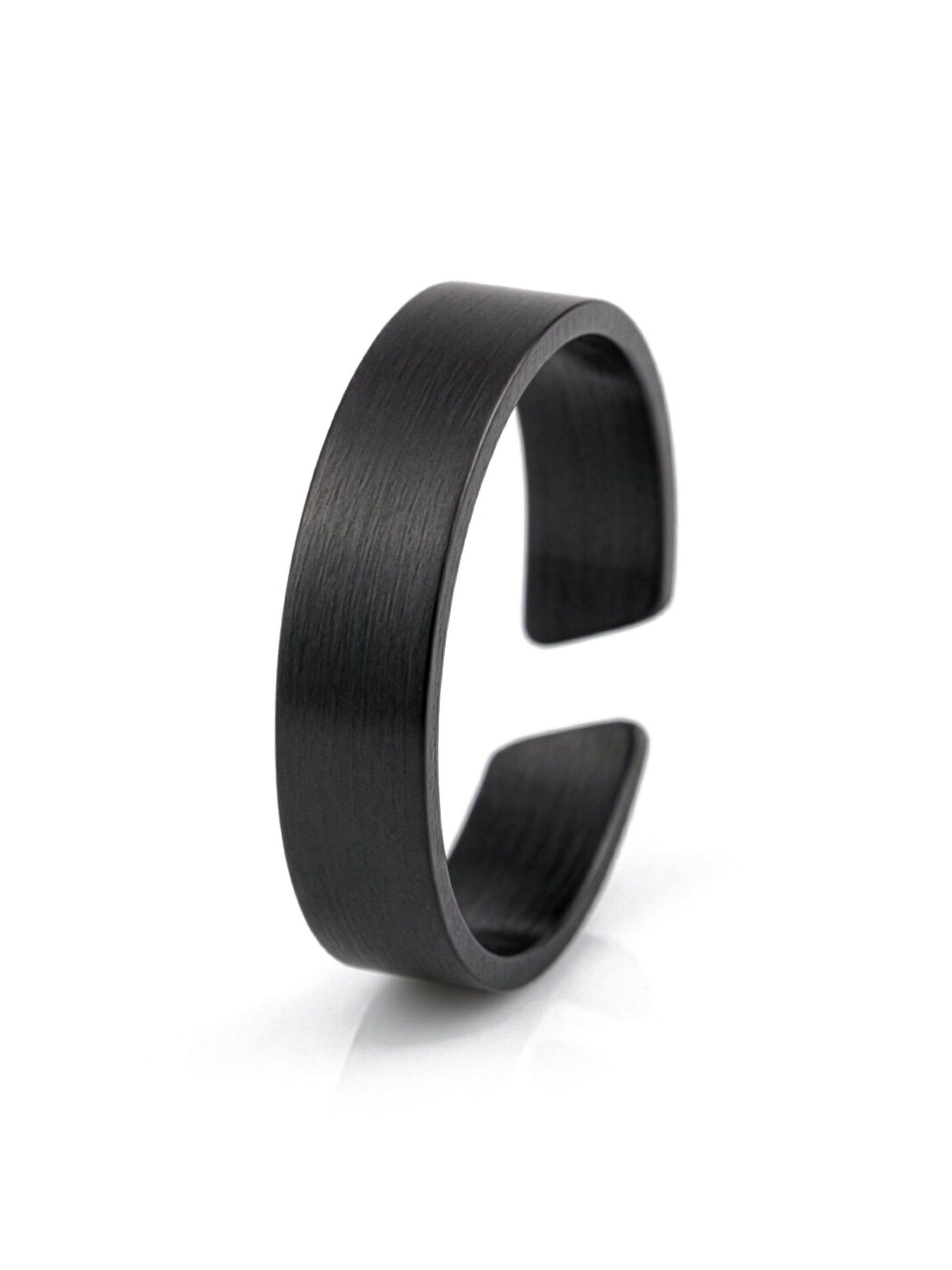 Akitsune Ring 'Liber' in Black: front