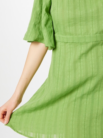 Robe Traffic People en vert