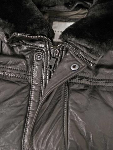 bugatti Overgangsjakke 'BU-106' i sort