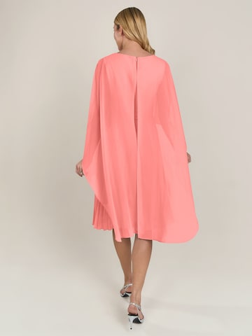 APART Cocktailkleid mit Cape aus Chiffon in Rot: Vorderseite