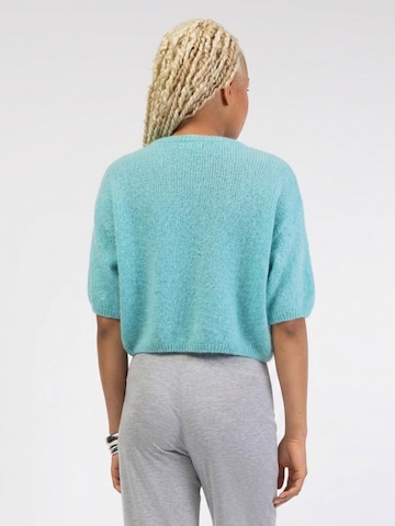 BROKE + SCHÖN Knit Cardigan in Blue