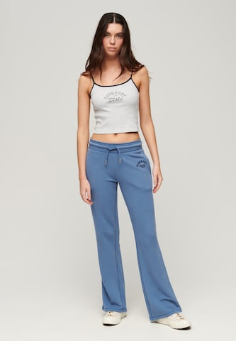 Bootcut Pantalon 'Athletic Essentials' Superdry en bleu