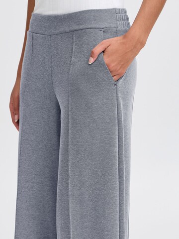 Wide leg Pantaloni con piega frontale 'Kate' di ICHI in grigio